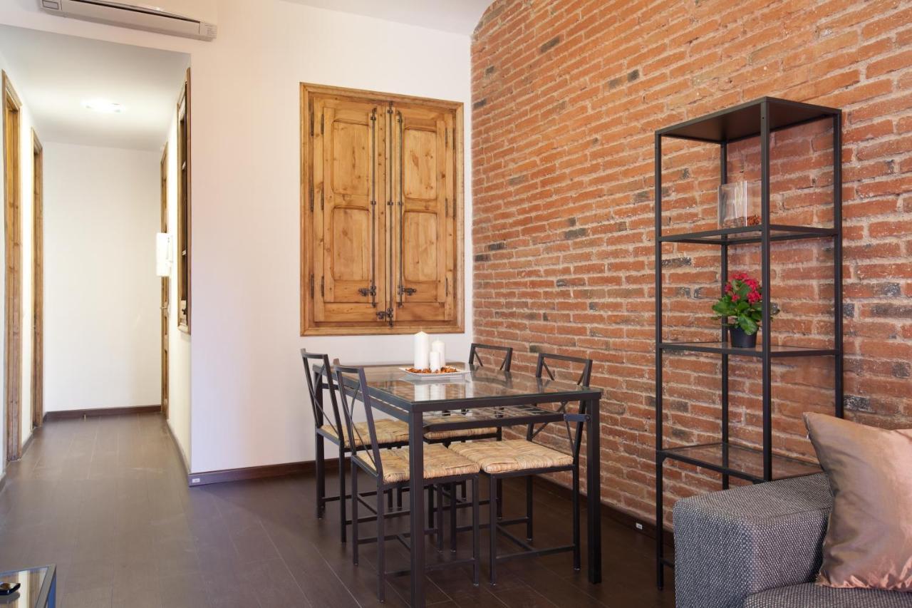 2-Bedroom Apartment For Families Barcellona Esterno foto